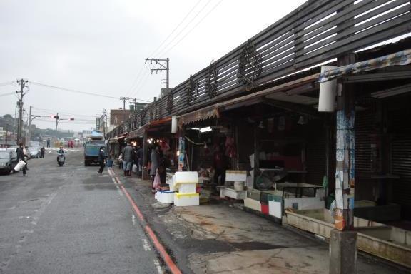 和平島觀光魚市大街場景照片